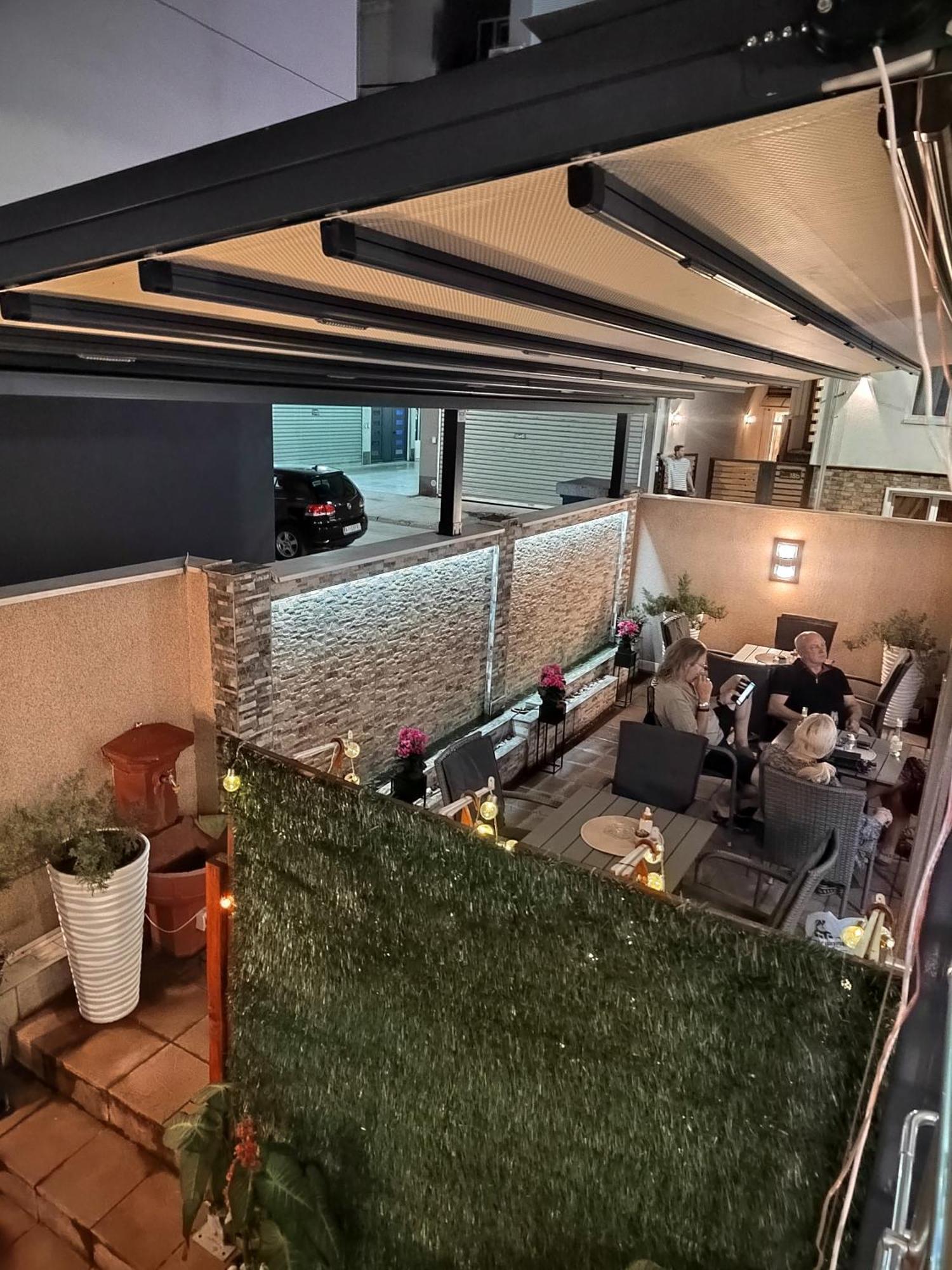 Bed And Breakfast Majesty Ni Esterno foto
